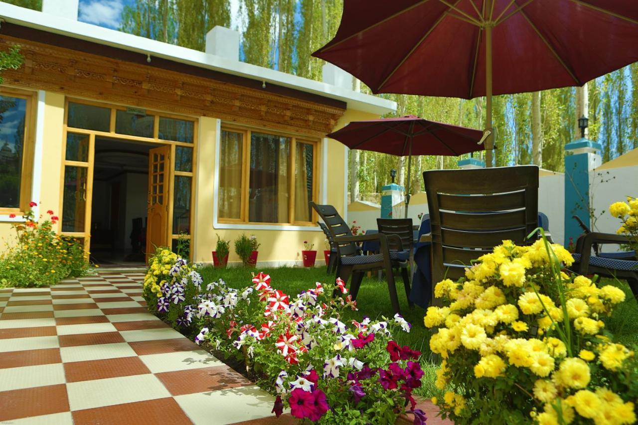 Hotel Nature'S Land レー エクステリア 写真